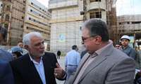 دکتر عین الهی وزیر بهداشت و دکتر بهرام دلفان رییس دانشگاه علوم پزشکی لرستان پس از بازدیده از پروژه در حال ساخت بیمارستان نیایش خرم آباد 