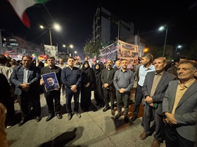 تجدید میثاق دانشگاهیان علوم پزشکی لرستان با آرمان‌های انقلاب در تجمع شبانه مردمی خرم‌آباد