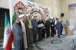 تجلیل از خانواده شهدای سلامت و ایثارگران دانشگاه 